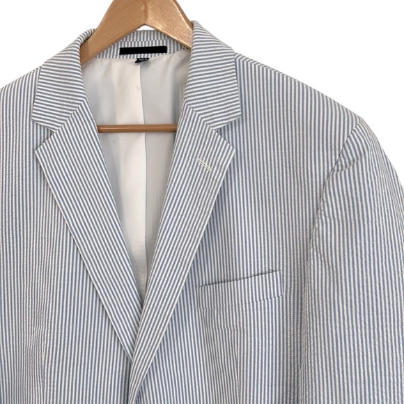 Jos. A. Bank 1905 blue & white striped‎ seersucker cotton men’s Size 43R blazer - Picture 2 of 9
